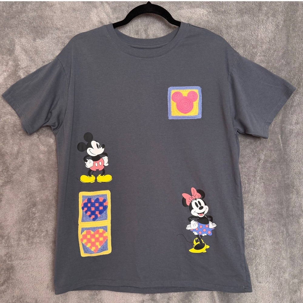 Disney Mickey Minnie Applique Patch T-Shirt Women Boxy Fit Gray Large EUC